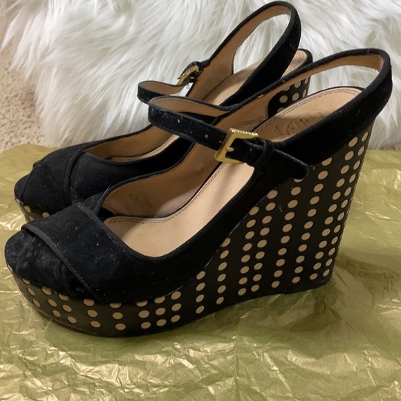 Tory Burch Heels with pale pink pika dots - Picture 2 of 5